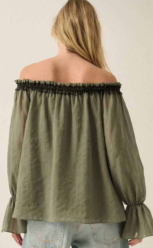 Davie Off the Shoulder